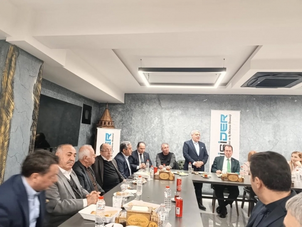 DISİDER Y&ouml;netim Kurulu olarak, Dicle &Uuml;niversitesi Rekt&ouml;r&uuml; Sayın Kamuran Eronat, rekt&ouml;r yardımcıları ve dekanlarla iftar programında bir araya geldik.
